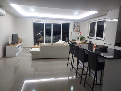 TV and multimedia, Living room, Dining area
