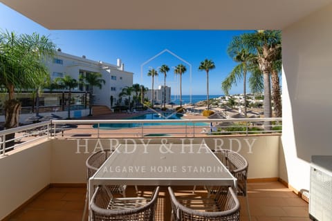View (from property/room), Balcony/Terrace, Pool view, Sea view