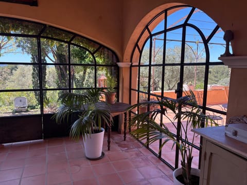 VILLA de la ROCHE Villa in Le Beausset