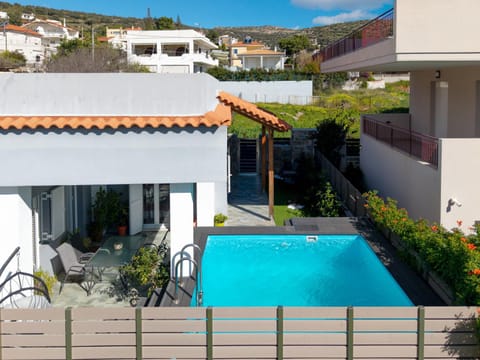 Property building, Patio, Natural landscape, Mountain view, Swimming pool