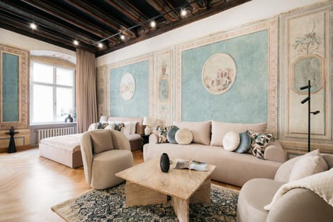 Bed, Day, View (from property/room), Living room, Decorative detail, Seating area, heating, internet