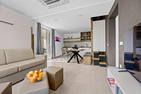 Communal lounge/ TV room, Living room