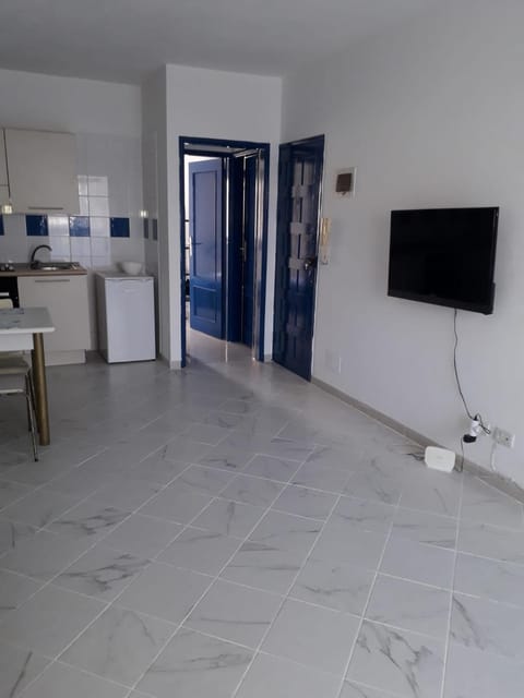 TV and multimedia, Kitchen or kitchenette