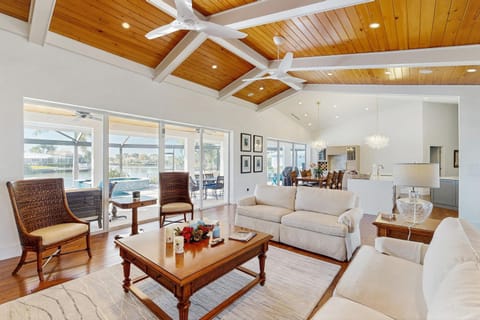 Dock Holiday House in Marco Island