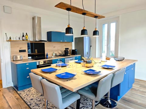 Dining area, stove, kitchen