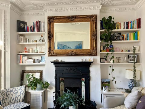 Living room, Decorative detail
