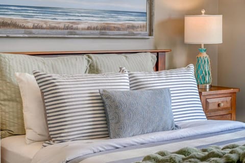 Sooke Ocean Oasis - Boutique Waterfront Rental House in Vancouver Island