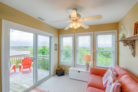 NTB215 Peachy Pinella House in North Topsail Beach