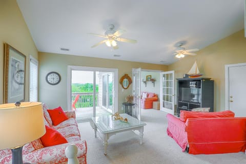 NTB215 Peachy Pinella House in North Topsail Beach