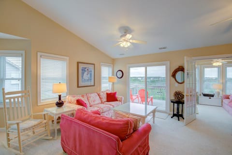 NTB215 Peachy Pinella House in North Topsail Beach