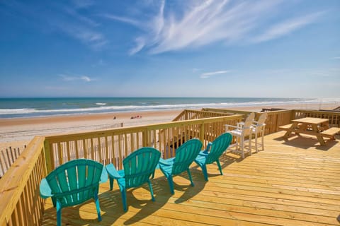 NTB200 Seaside House House in North Topsail Beach