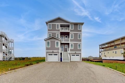 NTB2238 Topsail Tower House in North Topsail Beach