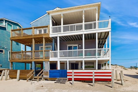 NTB2346 Tipsy Turtle North House in North Topsail Beach
