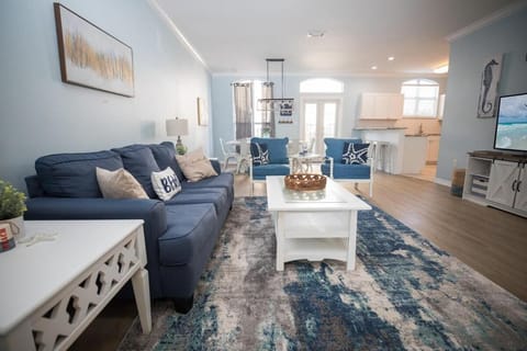 Steps to Ocean- Private Beach, Beach Ramp, 2 Pools,17 guests - Shark Shack House in Miramar Beach