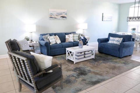 Steps to Pvt beach , Beach ramp, 2 pools, Sleeps 18 - Lazy Marlin House in Miramar Beach