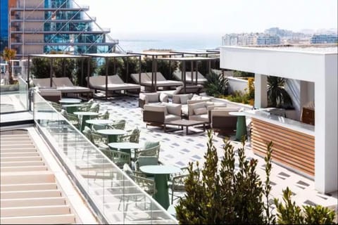 Exclusive 2 bd apt in Mercury Suites - Pool Access Apartment in Saint Julians