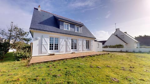 Property building, Facade/entrance, Off site