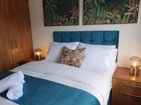 Bed, Decorative detail, Bedroom