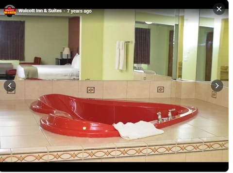 Wolcott inn and suites Hotel in Litchfield County