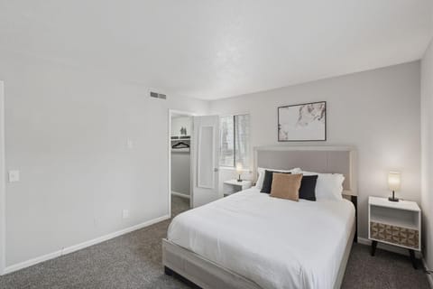 Cozy Downtown Stone Mountain Apartment Apartment in Tucker