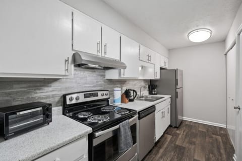 Cozy Downtown Stone Mountain Apartment Apartment in Tucker