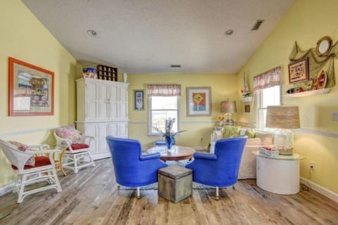 NTB82O5 5th Ave Adventure House in North Topsail Beach