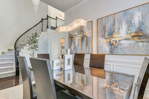 Modern Home with Office Near Parks, Lake and Golf! House in Little Elm