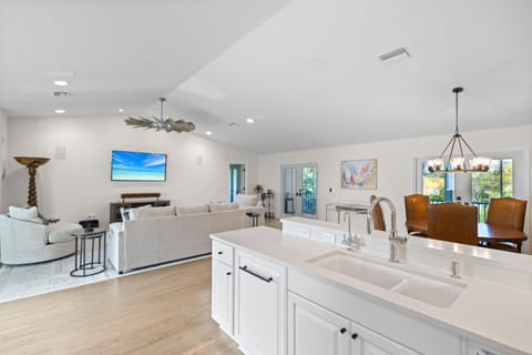 Beachwalk Hideaway House in Longboat Key