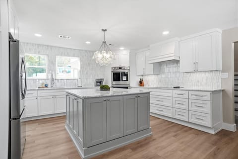 The Cliff House House in Granbury