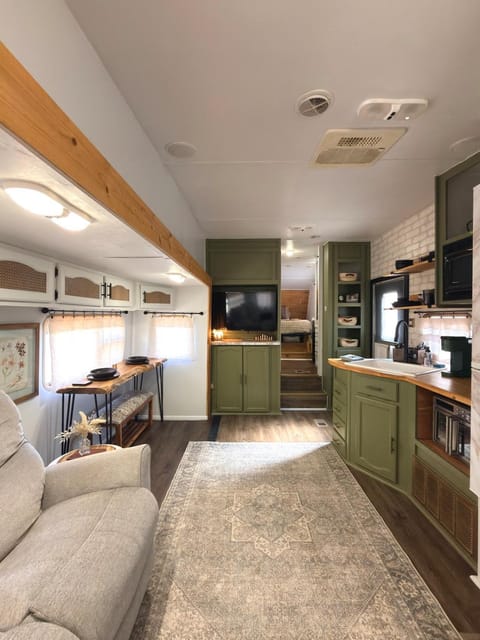 TV and multimedia, Kitchen or kitchenette, Living room, Seating area, Dining area, pet friendly