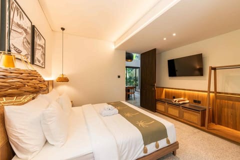 Pasisi 15 - 4BR Modern Gem with Private Pool, Canggu Villa in North Kuta