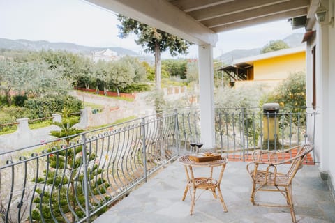 Property building, Balcony/Terrace