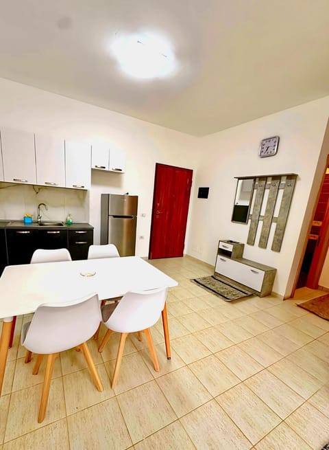 Lori Apartament Apartment in Vlorë