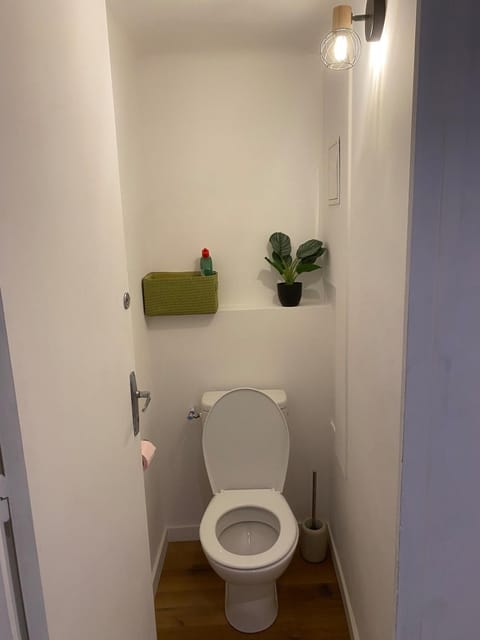 FLCbm -Grand 4 Chambres- 97M2 - 1km St Charles - Apartment in Marseille