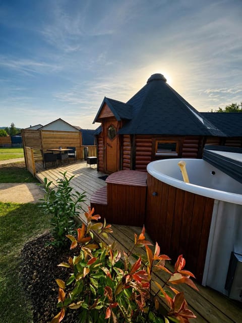 Hot Tub, View (from property/room), Balcony/Terrace