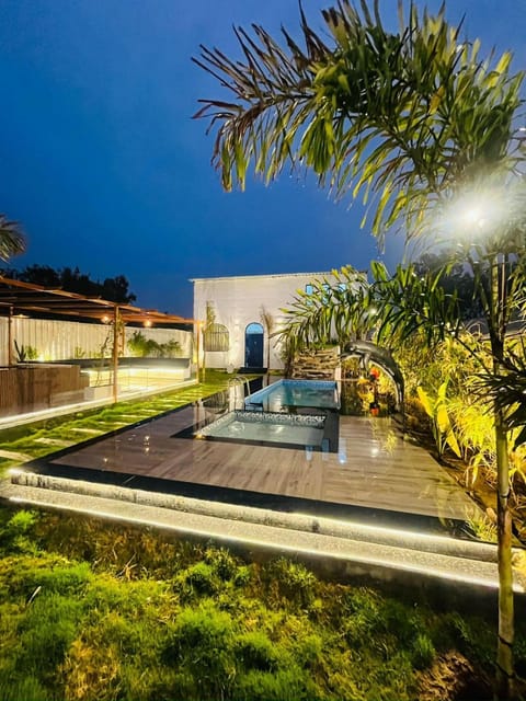 Garden, Swimming pool
