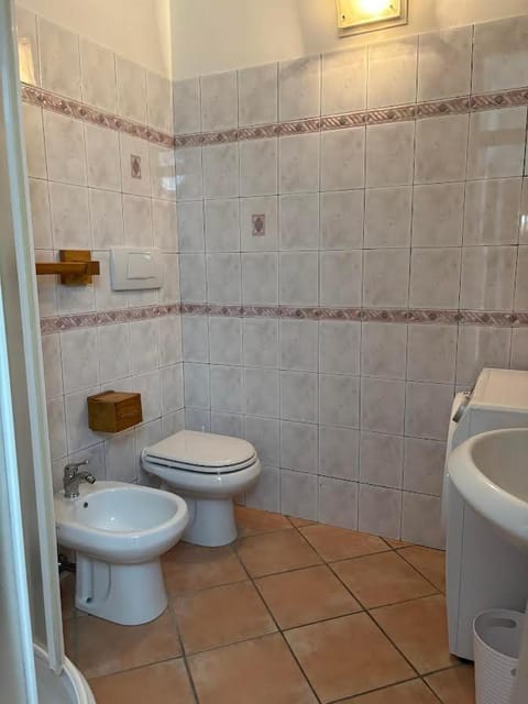 Shower, Toilet, Bathroom, bidet, washing machine