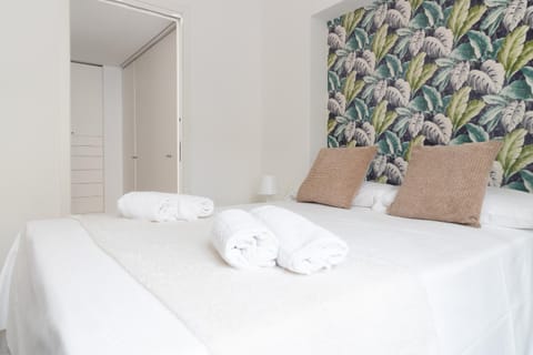 The Gentle Red House Living the city easily Apartment in Milan