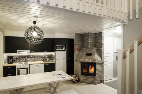 Dining area, flat iron, kitchen