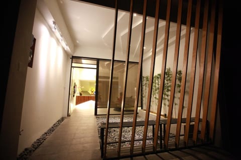 Facade/entrance, Decorative detail, On site