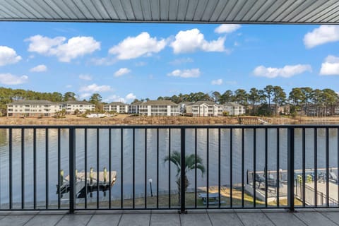 Stunning Waterway Views - Pool, Dock & Boat Launch Apartment in Socastee