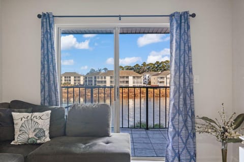 Stunning Waterway Views - Pool, Dock & Boat Launch Apartment in Socastee