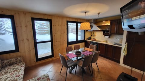 Beautiful 3-room apartment ski-in ski-out Cervinia Apartment in Breuil-Cervinia