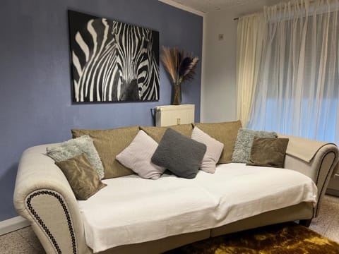 Seating area, Bedroom