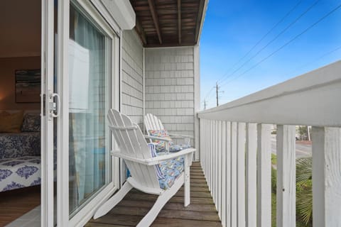 Hermits Hide-a-way House in Carolina Beach