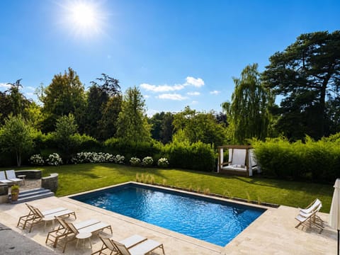 Garden, Garden view, Pool view, Swimming pool, sunbed