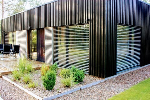 Property building, Spring, Day, Garden view