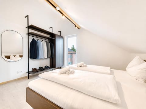 Bedroom, wardrobe