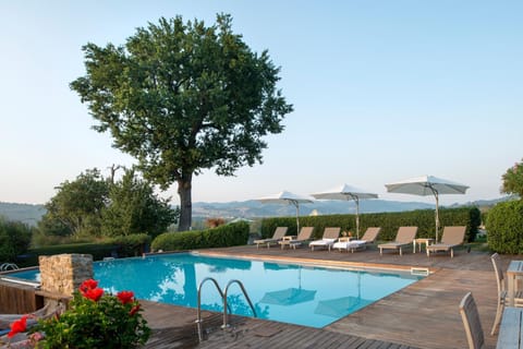 Tenuta Santi Giacomo e Filippo Country House in Marche