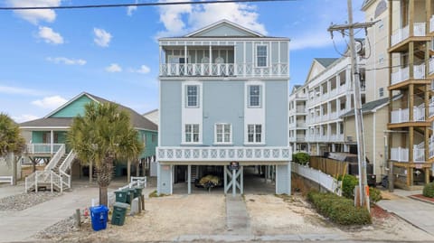 Tropical Castle House in North Myrtle Beach